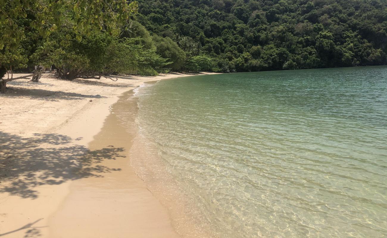 Photo of Ko Kula Beach with bright sand surface