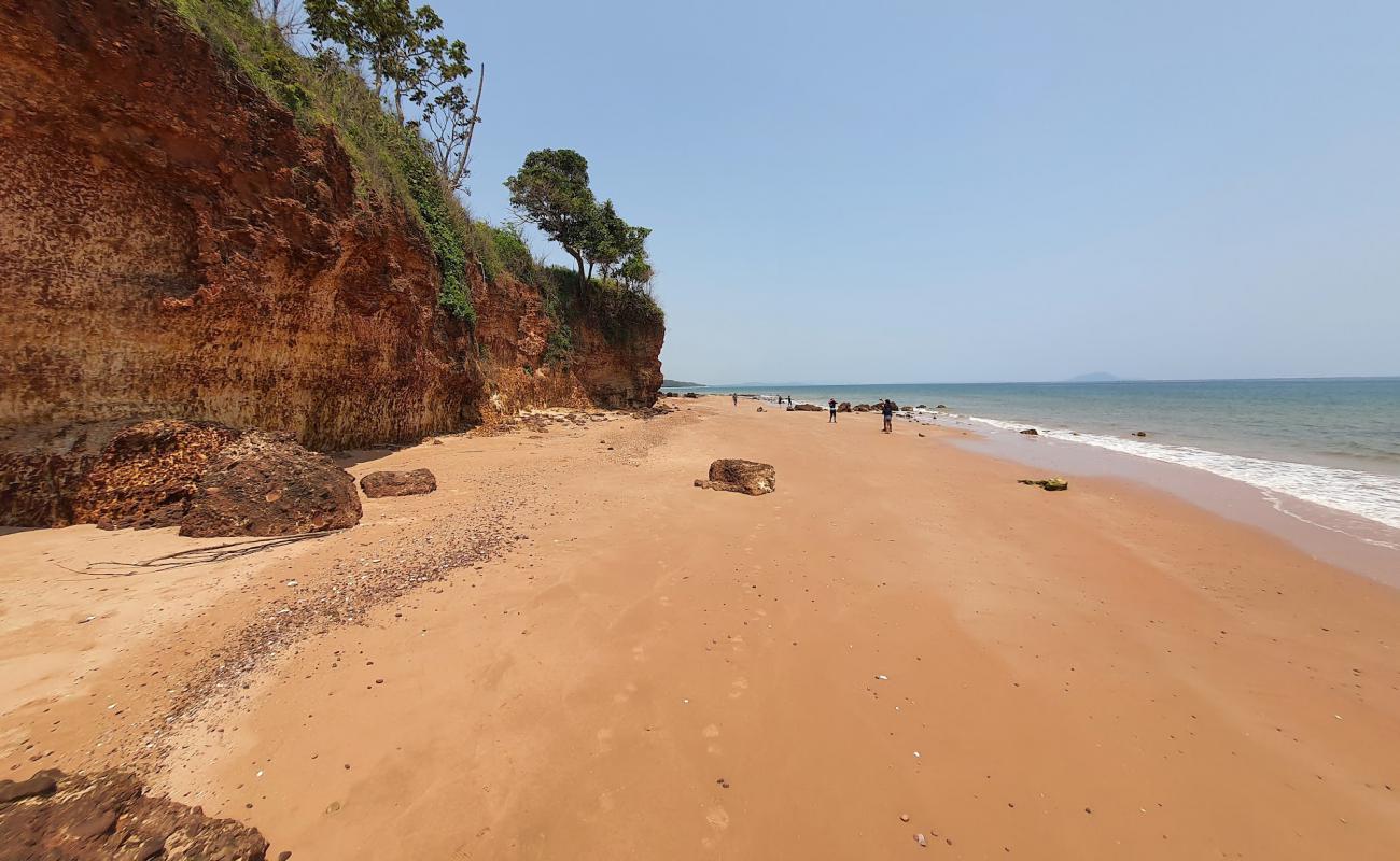 Photo of Pha Daeng beach with brown sand surface