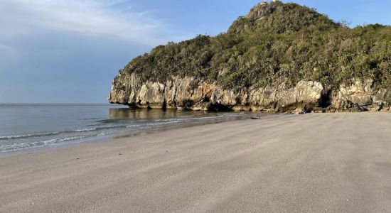 Wat Thung Noi Little Beach