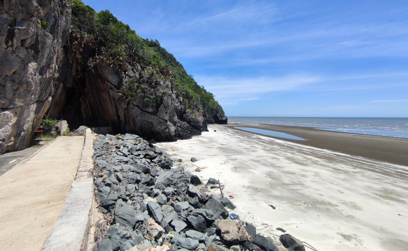 Photo of Baan Kiang Le Ing Pha Beach with bright sand surface