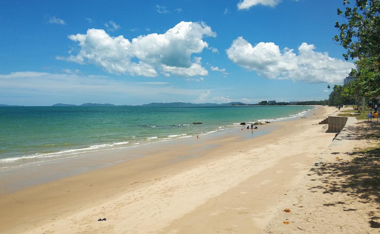 Photo of Nam Rin Beach with bright sand surface