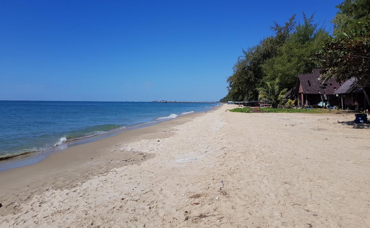 Photo of Mae Ramphueng Beach II with bright sand surface