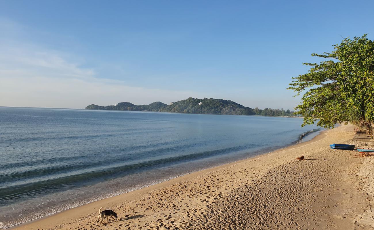 Photo of Hat Sai Kaeo Beach with bright sand surface