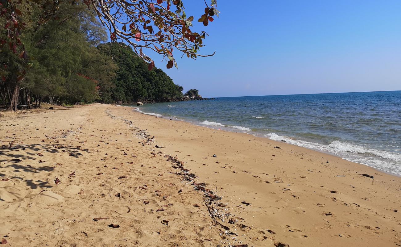 Photo of Ao Krathing Beach with bright sand surface