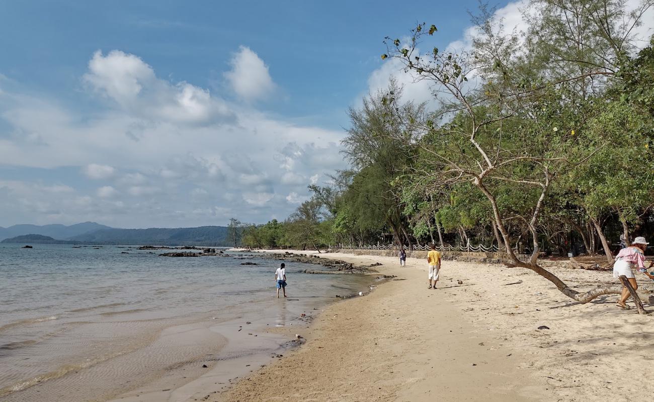 Photo of Two-Colours Beach with bright sand & rocks surface