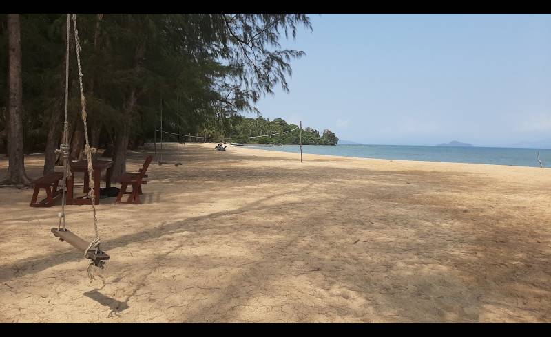 Photo of Laem Son Beach with bright sand surface