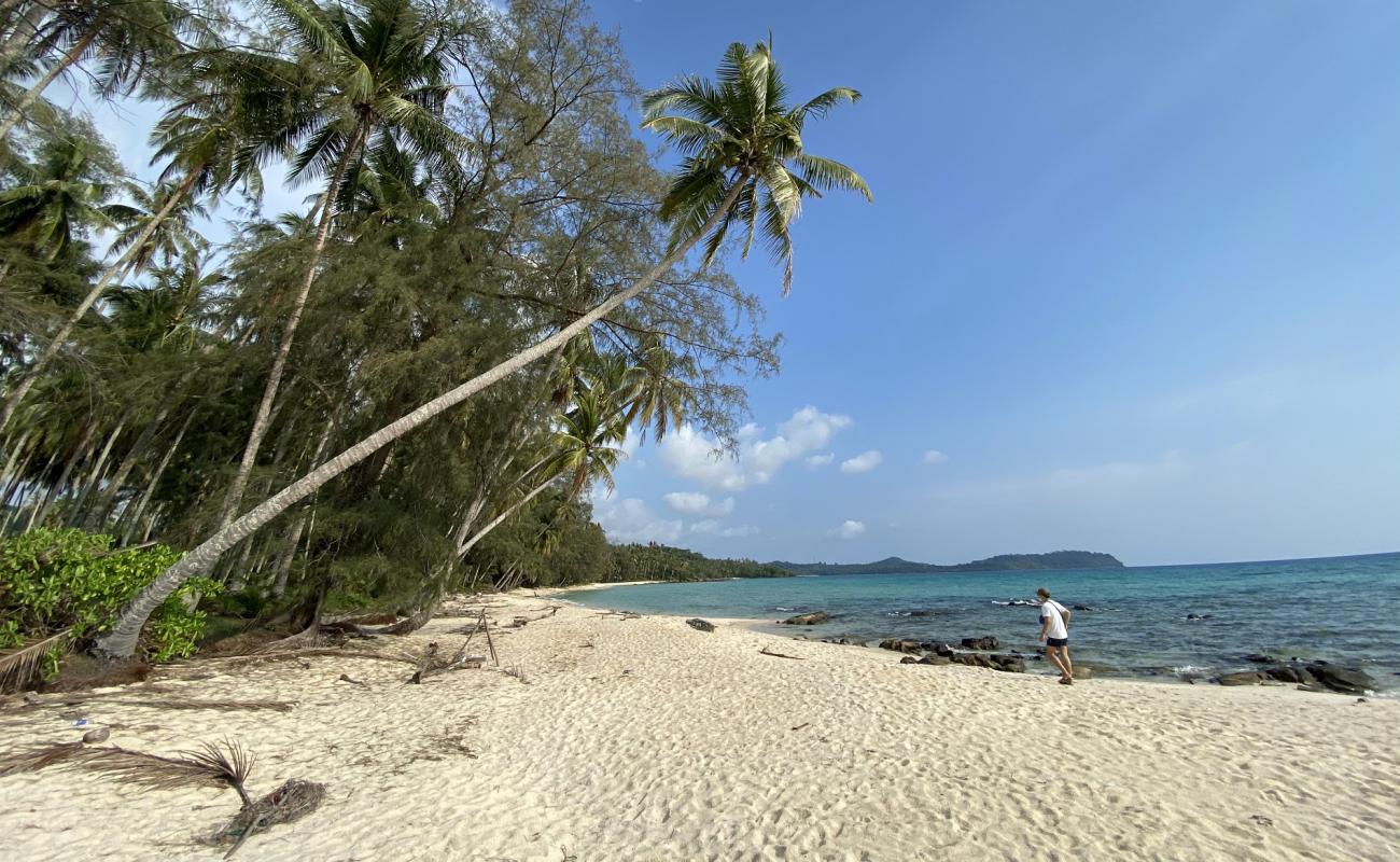 Photo of Ao Tapao Beach with bright fine sand surface