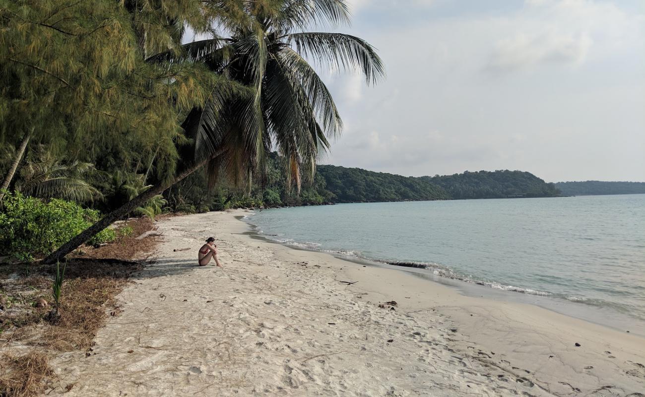 Photo of Nang Yai Beach with bright fine sand surface