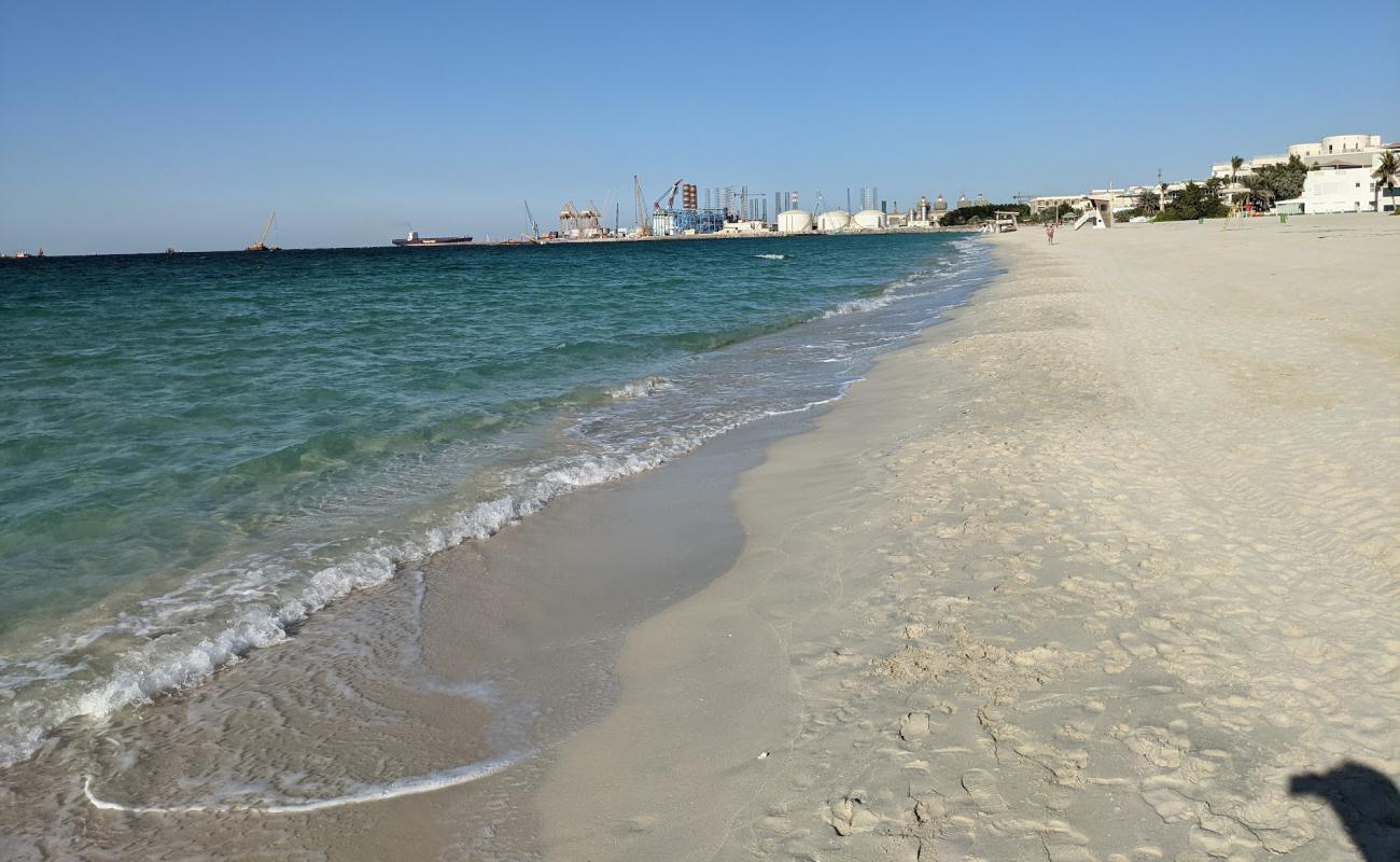 Photo of Al Khan beach with bright sand surface