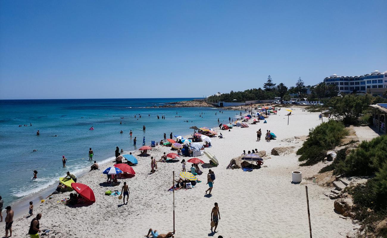 Photo of Plage du Petit Paris with bright fine sand surface