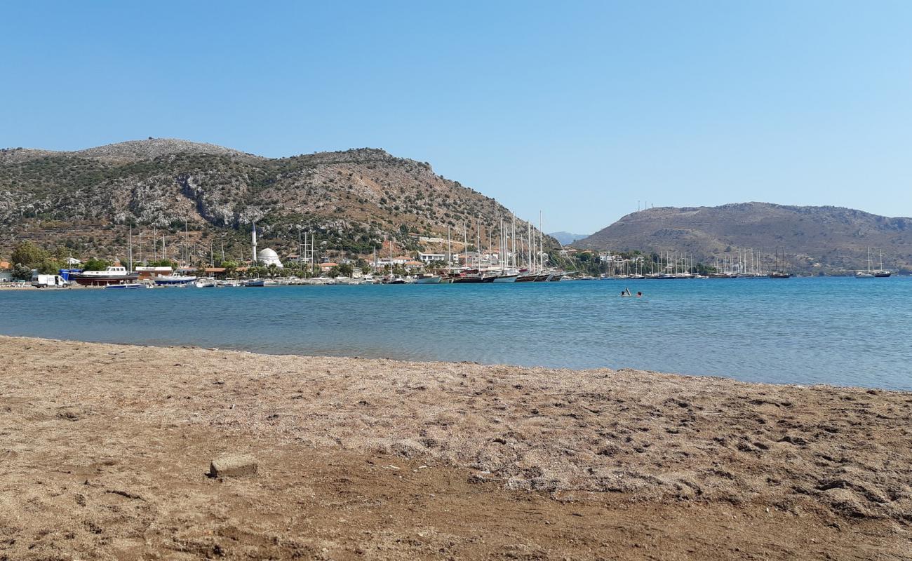 Photo of Amas beach with brown sand surface