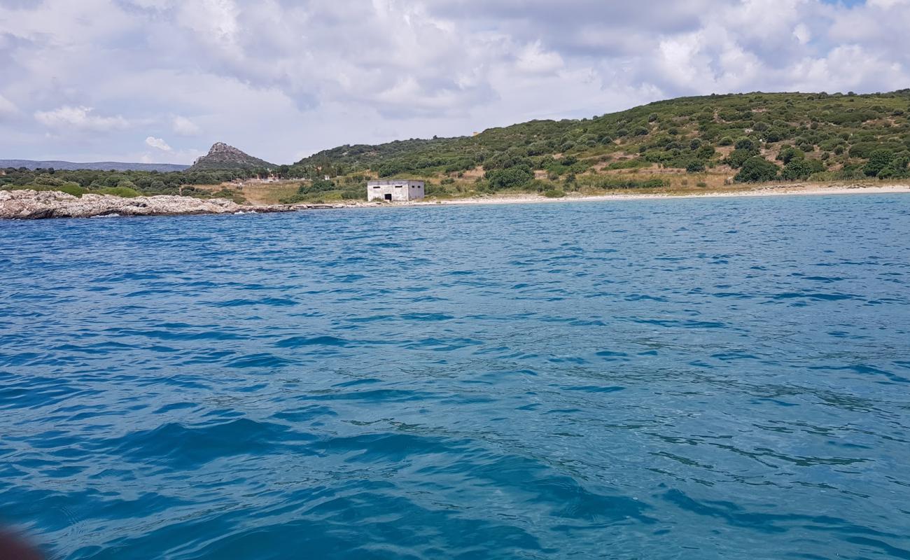 Photo of Explore Bay with light pebble surface