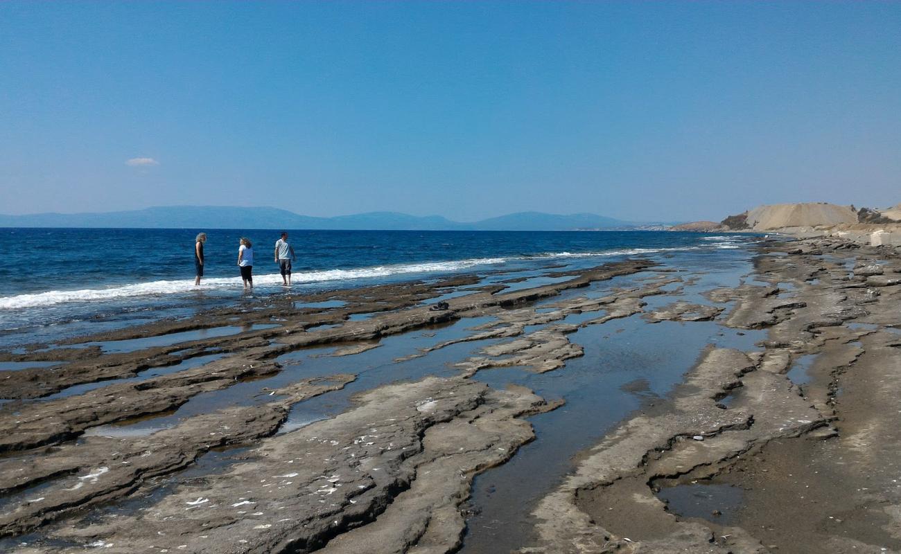 Photo of Omur town beach VI with gray pebble surface