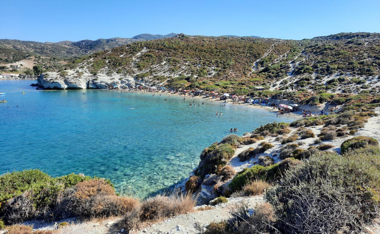 Photo of Foca beach with brown fine pebble surface