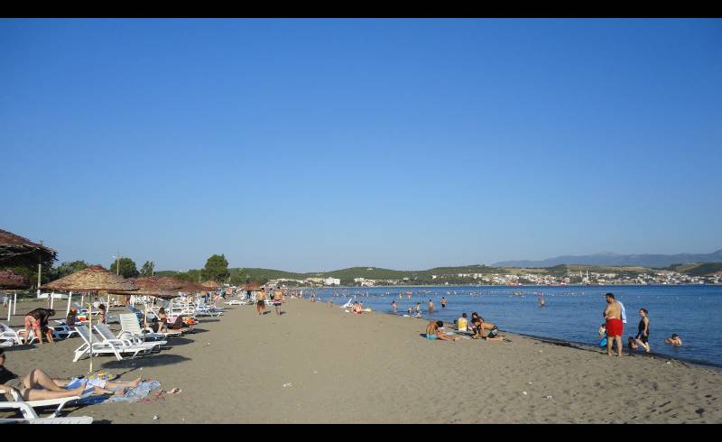 Photo of Aliaga beach with bright sand surface