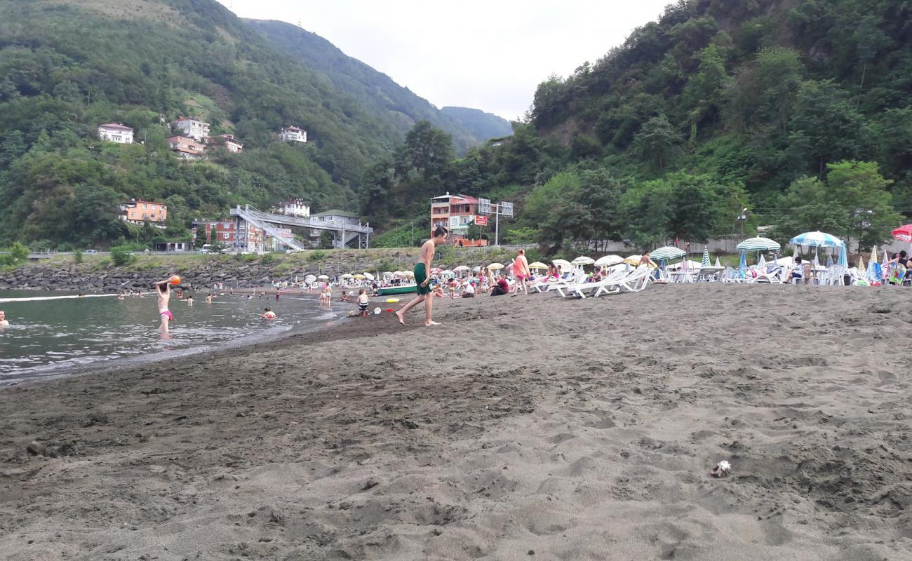 Photo of Yoroz Beach with brown sand surface