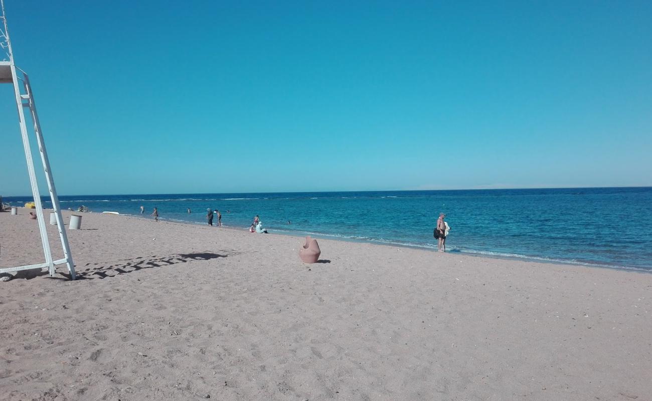 Photo of Mousa Bay with bright sand surface