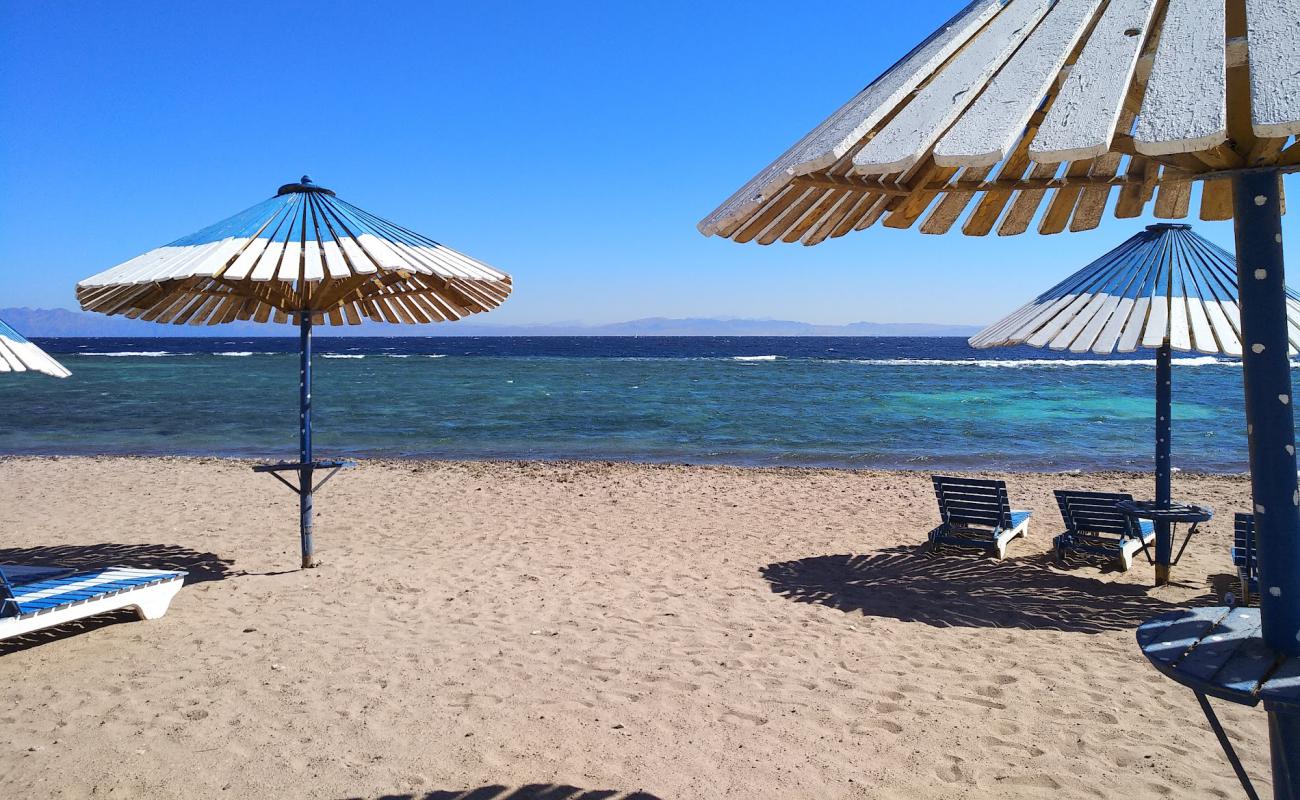 Photo of Laguna Beach with bright sand surface