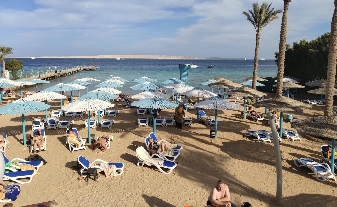 Photo of Public Beach El Fayroz with bright sand surface