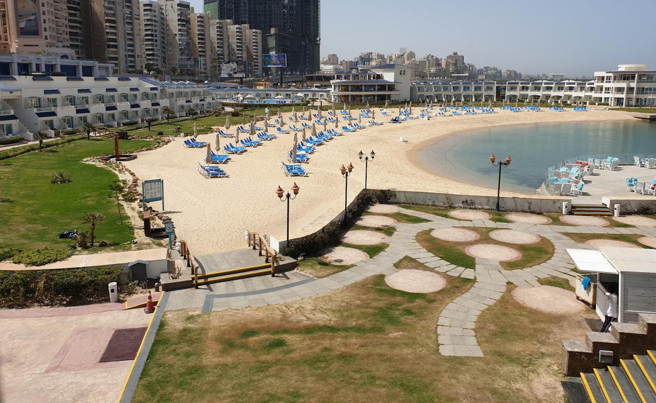 Photo of Stanli Beach with bright sand surface