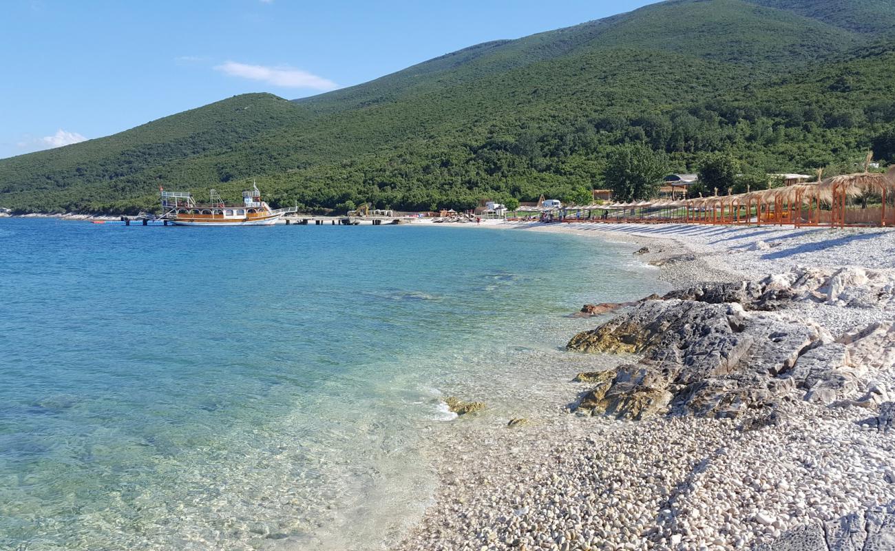 Photo of Gjiri i Shen beach with light pebble surface