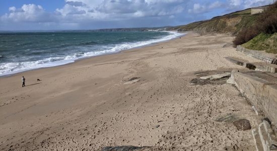 Gunwalloe beach