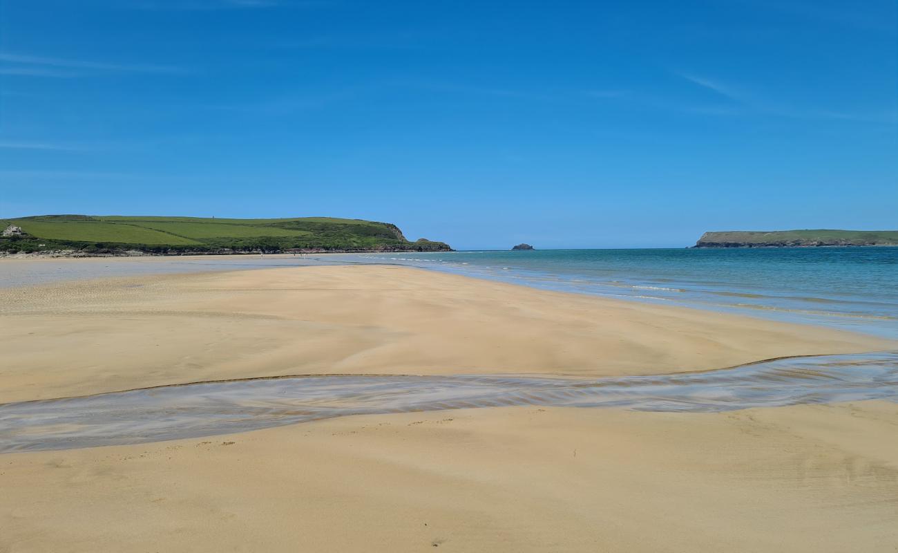 Photo of St George’s Cove with bright fine sand surface