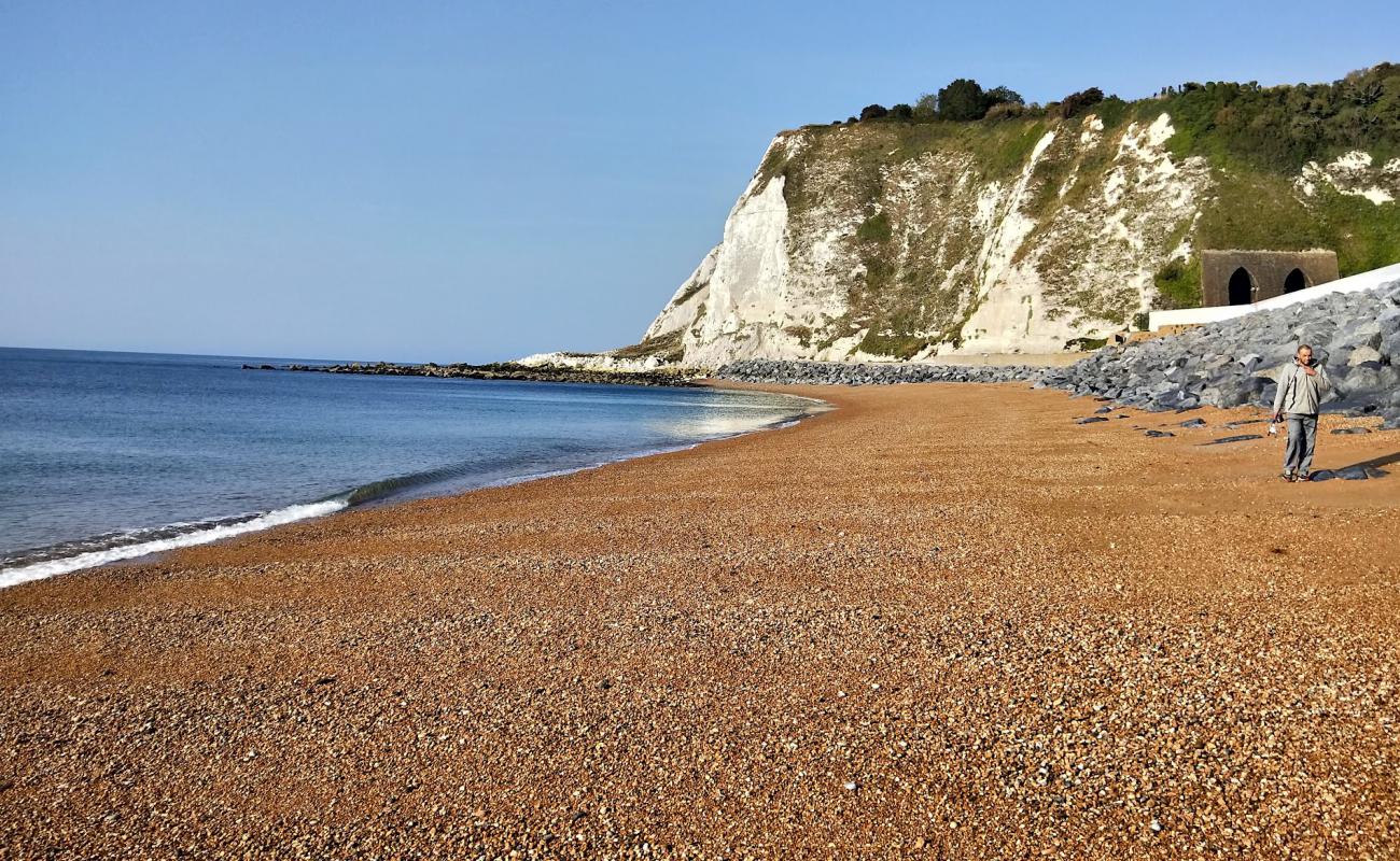 Photo of Shakespeare Beach with light fine pebble surface