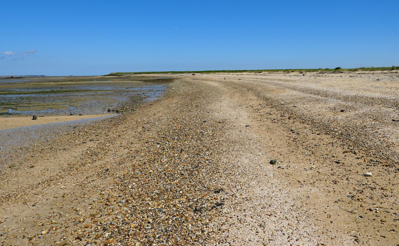 Photo of Yantlet Beach with light sand &  pebble surface