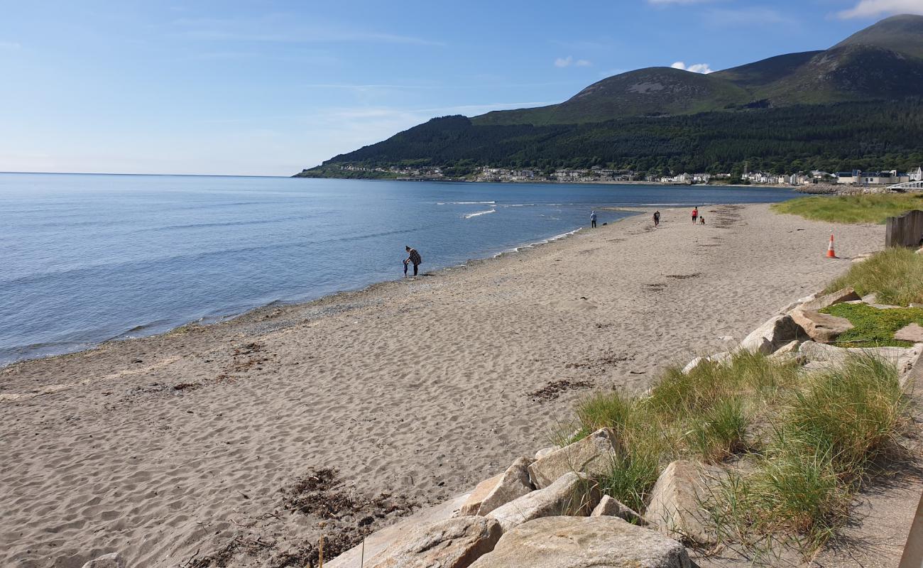 Photo of Newcastle Beach with gray sand surface