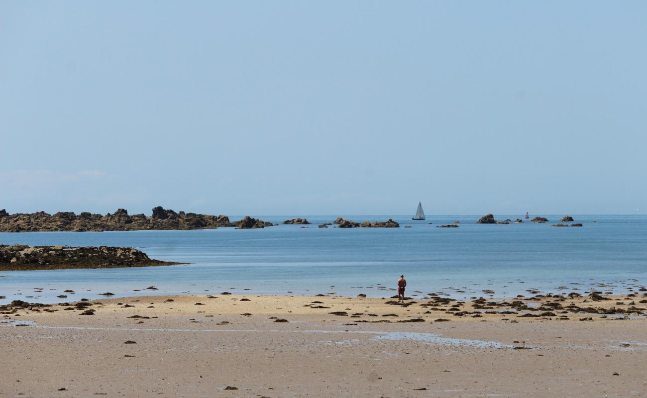 Photo of Green Island Beach with bright sand surface