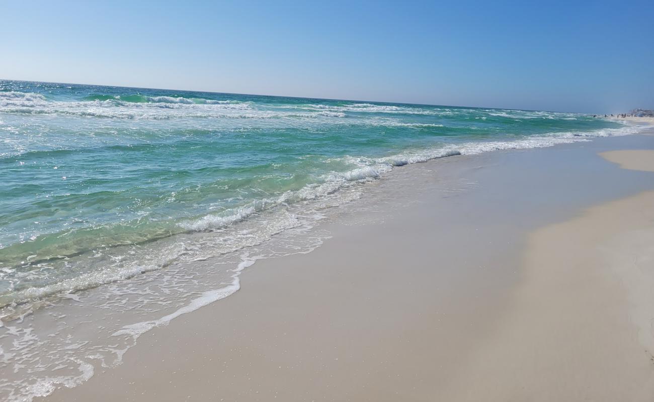 Photo of Luna Beach with white fine sand surface