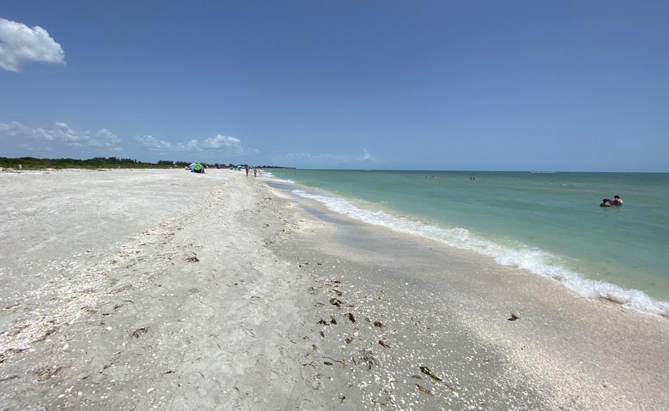 Photo of Bowman's beach with bright sand surface