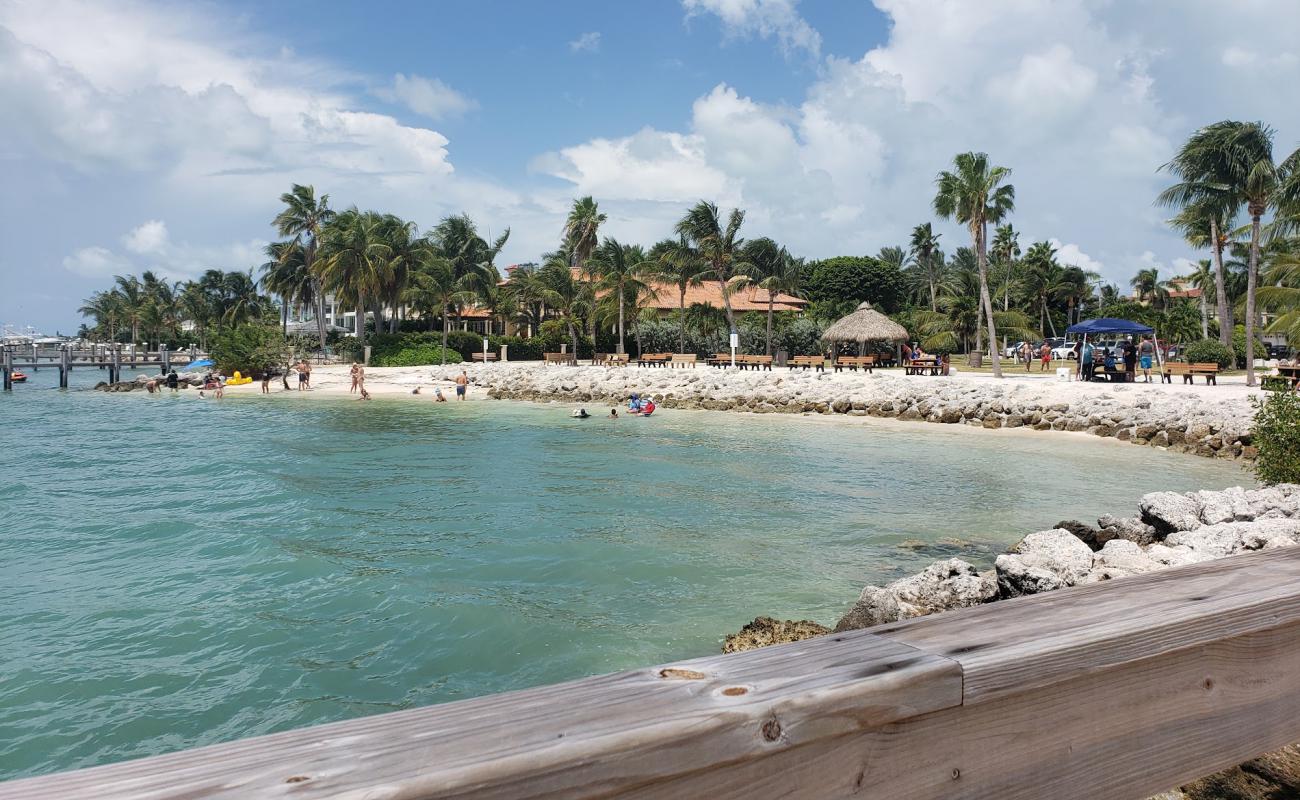 Photo of Sunset Park beach with bright sand surface