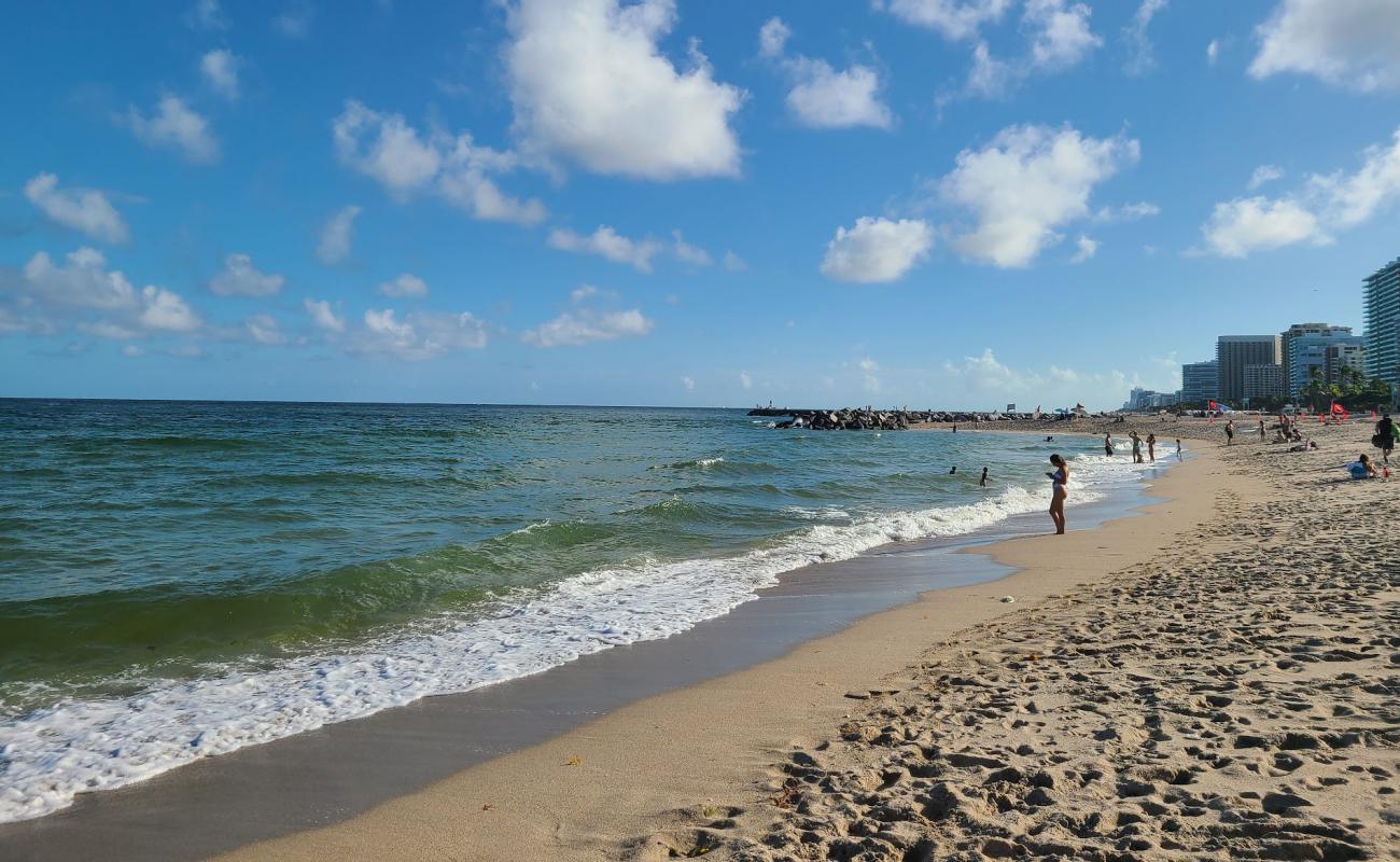 Photo of Haulover beach II with bright shell sand surface