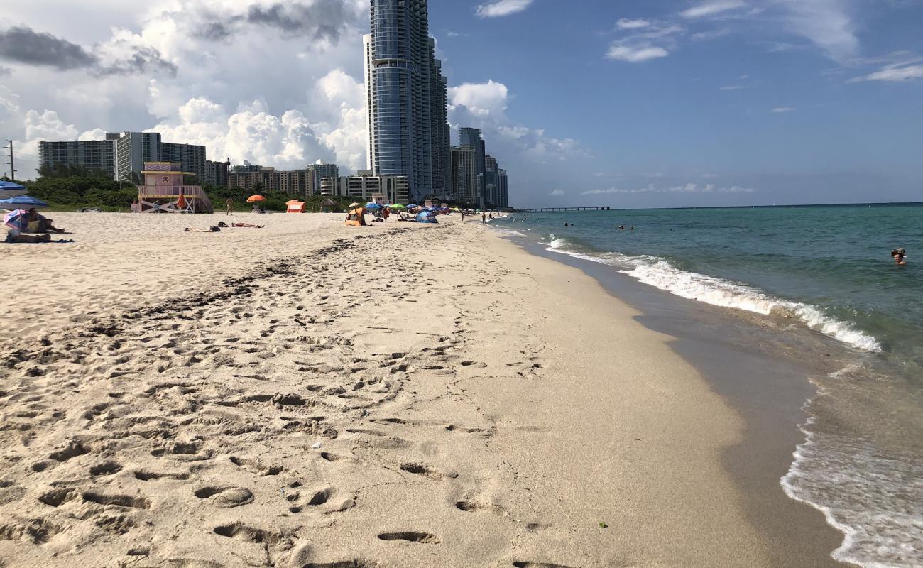 Photo of Haulover beach with bright shell sand surface