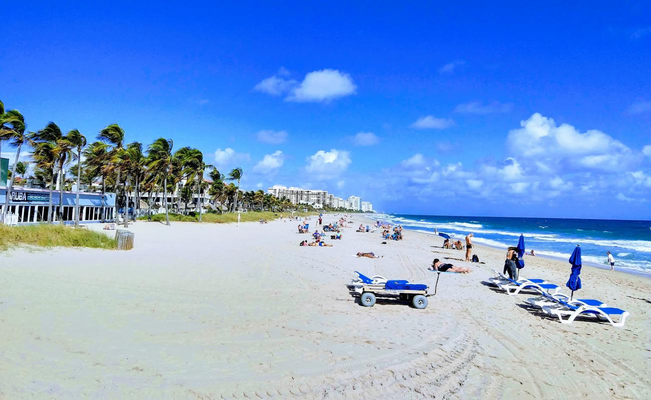 Photo of Fort Lauderdale beach with bright sand surface