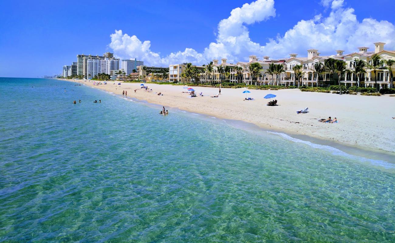 Photo of Anglin's Pier beach with bright sand surface