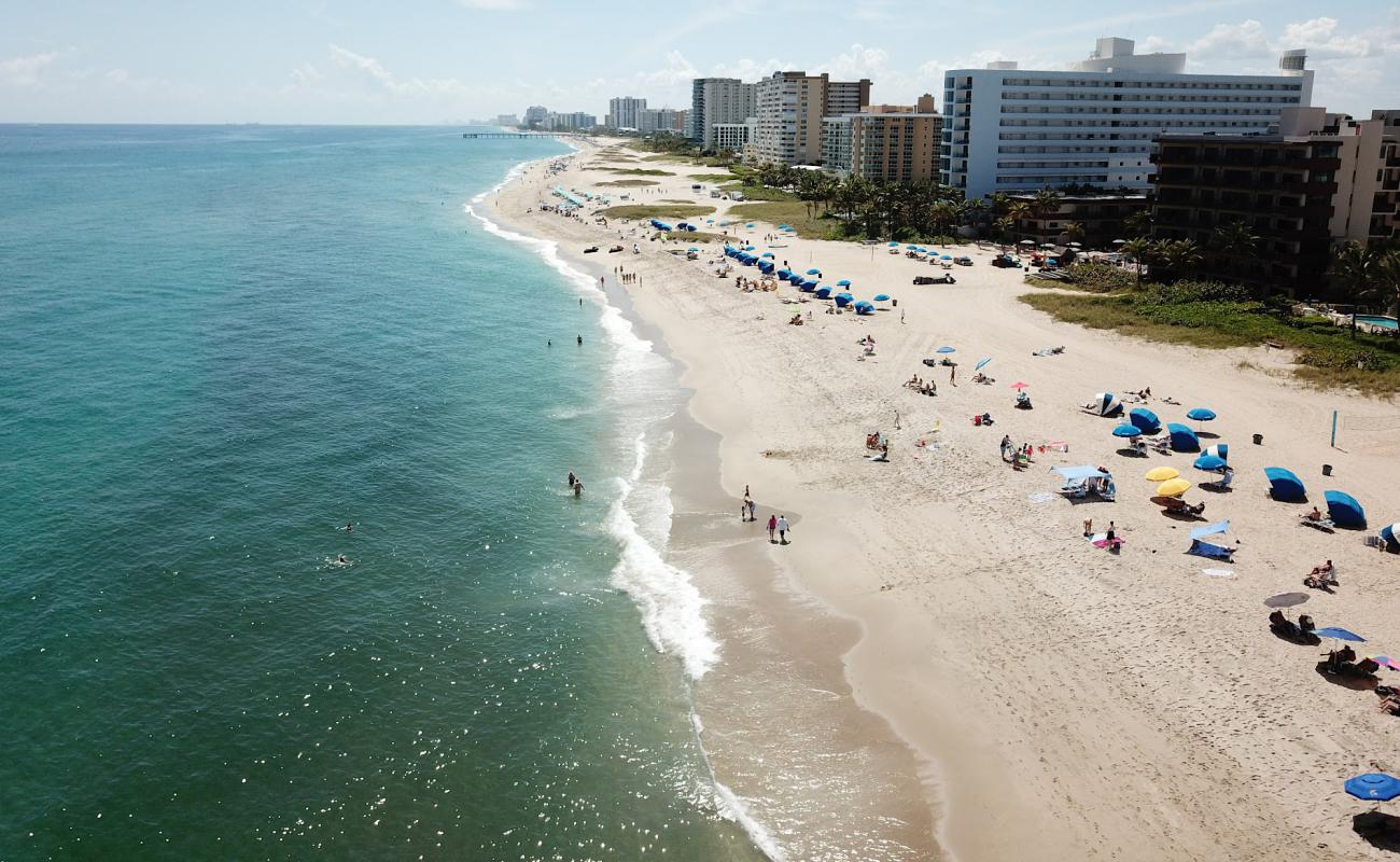 Photo of Pompano beach II with bright sand surface