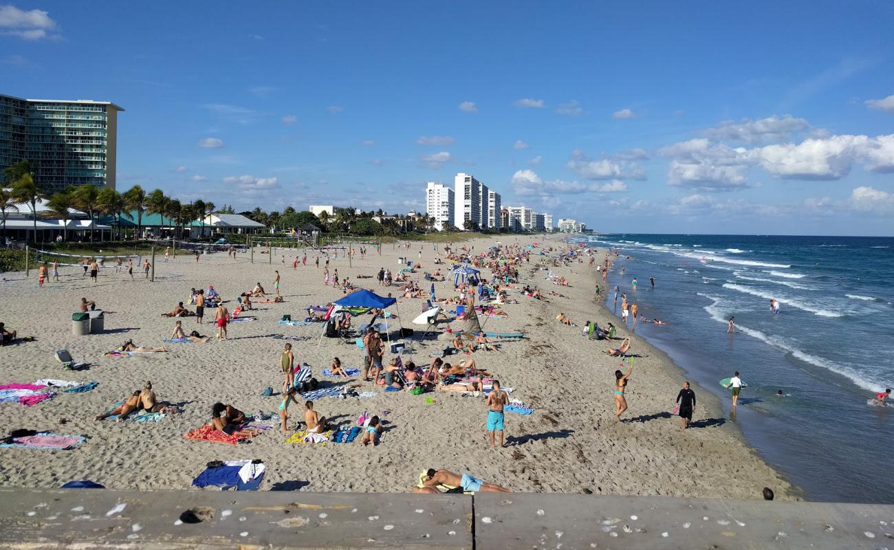 Photo of Deerfield beach with bright sand surface