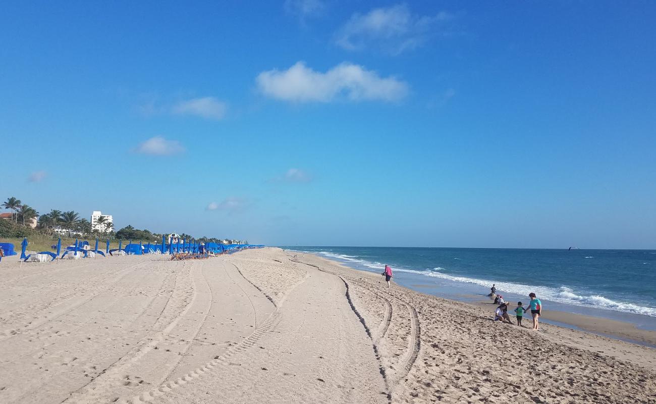 Photo of Delray beach with bright sand surface