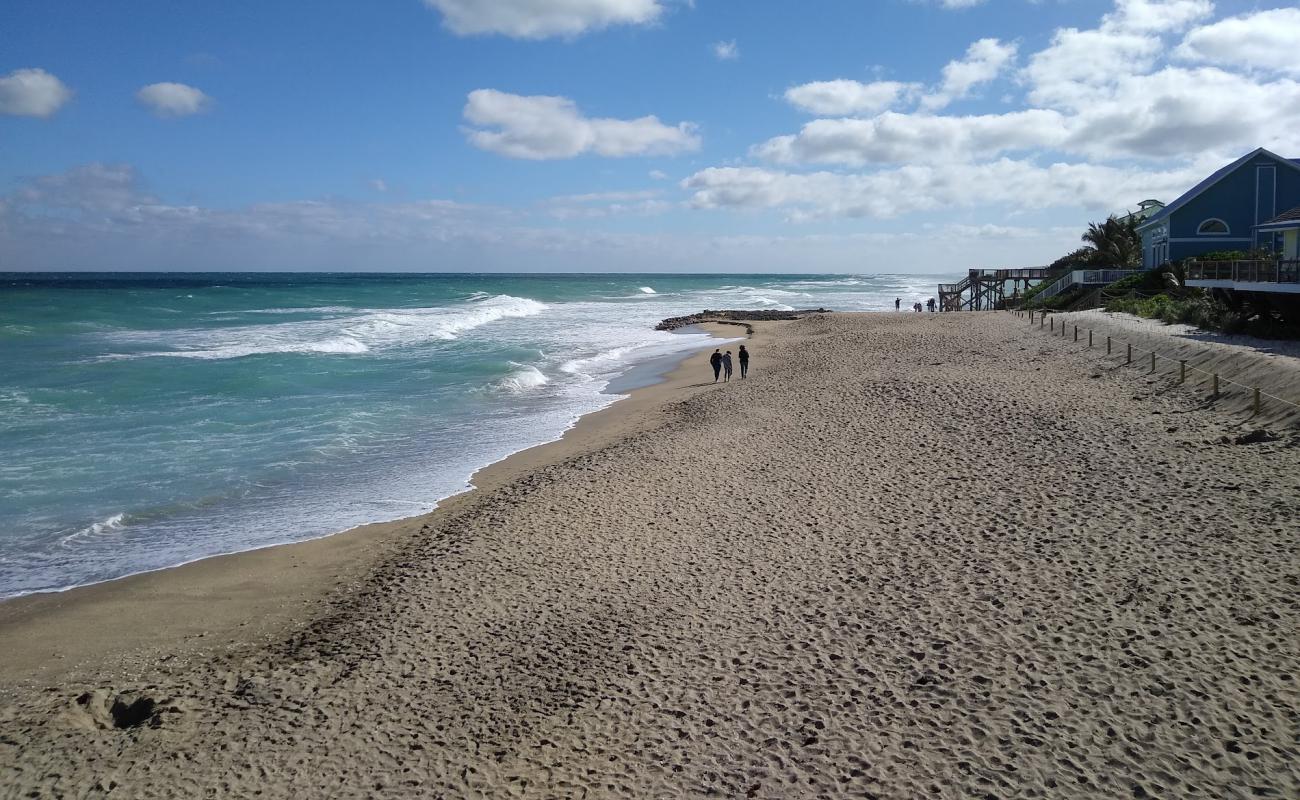 Photo of Chastain beach with bright sand surface