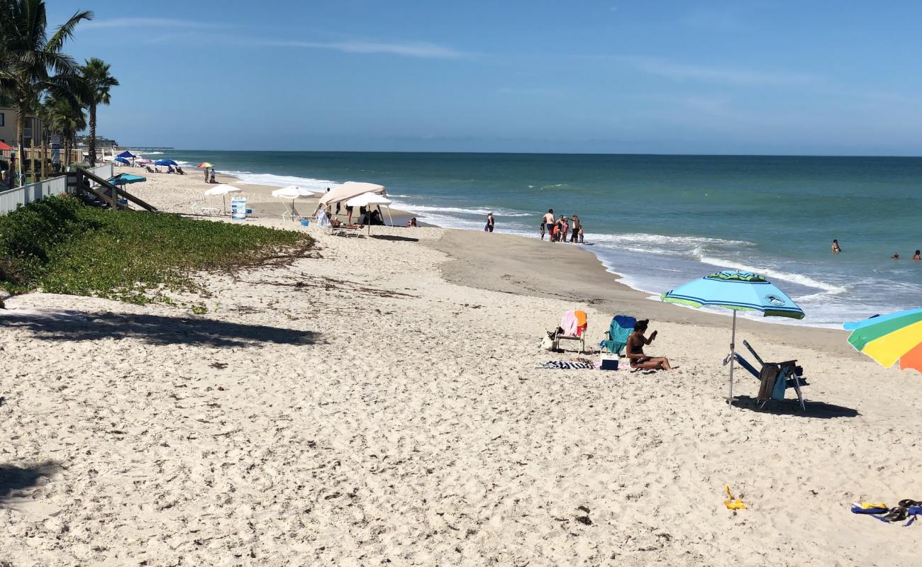 Photo of Vero beach with bright sand surface