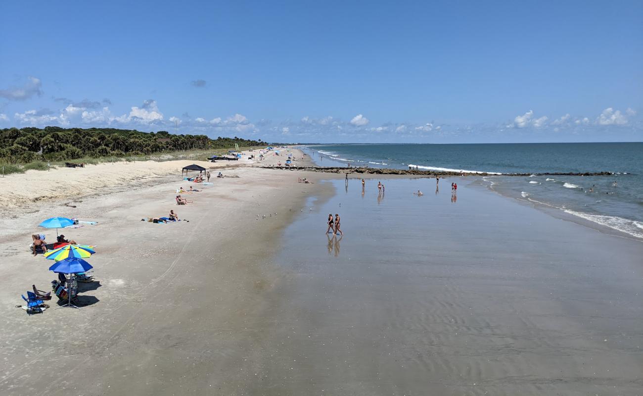 Photo of Burley L. Lyons beach with bright sand surface