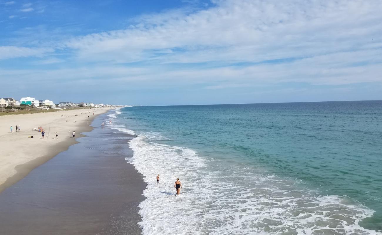 Photo of Emerald Isle beach with bright sand surface