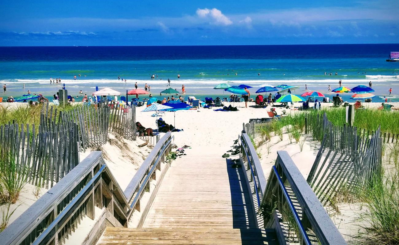 Photo of White Sands Beach with bright fine sand surface