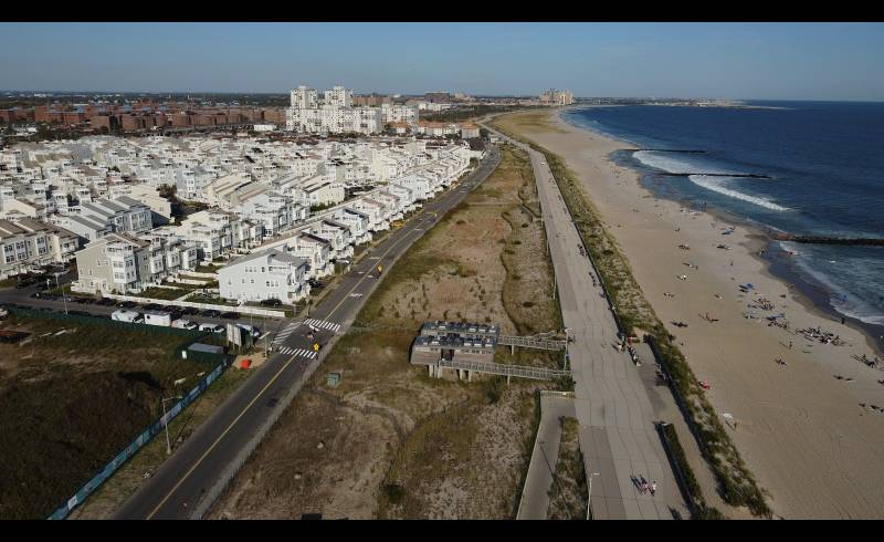 Photo of Rockaway Park Beach with bright sand surface