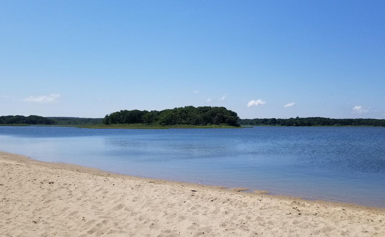 Photo of Louse Point Town with bright sand surface