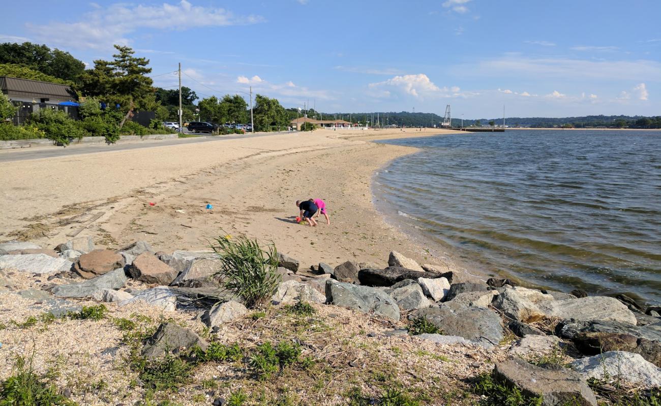 Photo of Tappen Beach with bright sand surface