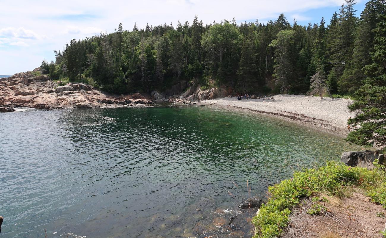 Photo of Little Hunters beach with gray pebble surface